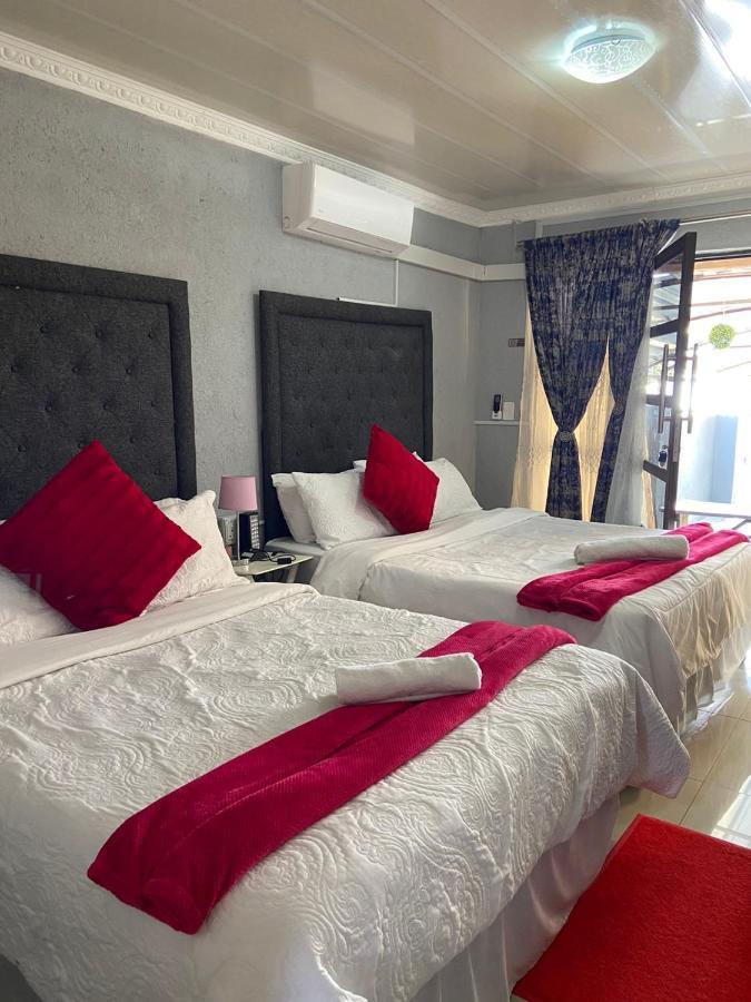 Nsuku Bed&Breakfast Thulamahashi Bagian luar foto
