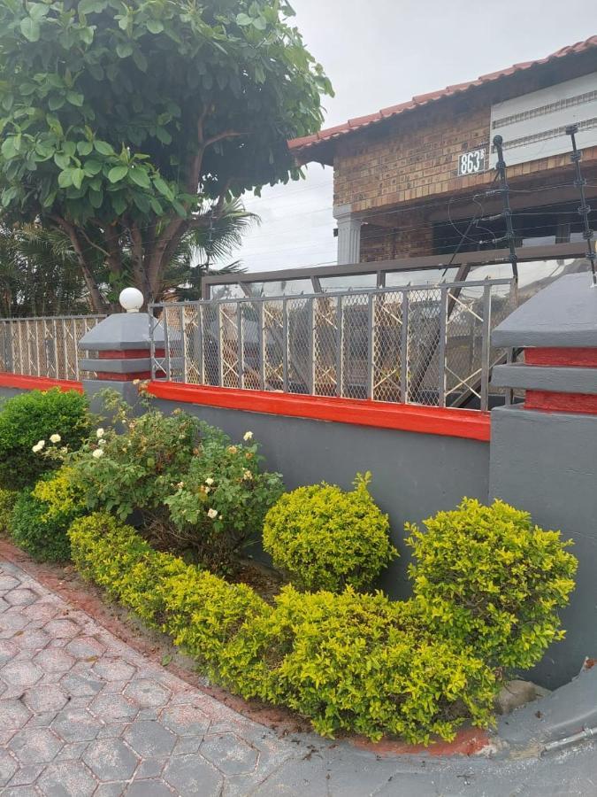Nsuku Bed&Breakfast Thulamahashi Bagian luar foto