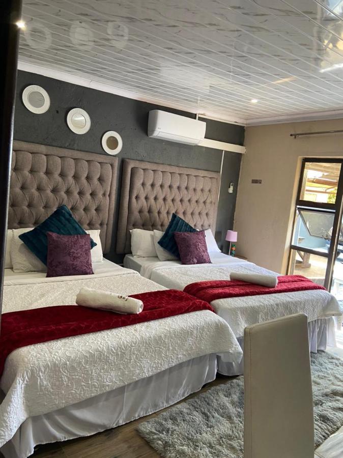 Nsuku Bed&Breakfast Thulamahashi Bagian luar foto