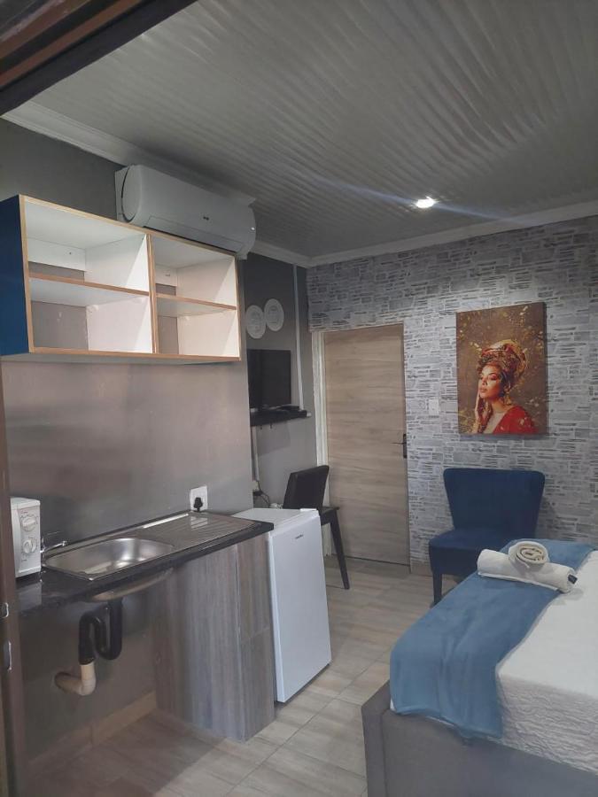 Nsuku Bed&Breakfast Thulamahashi Bagian luar foto